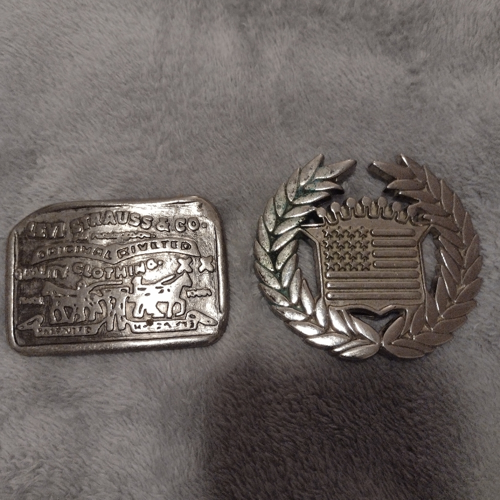 Belt buckles